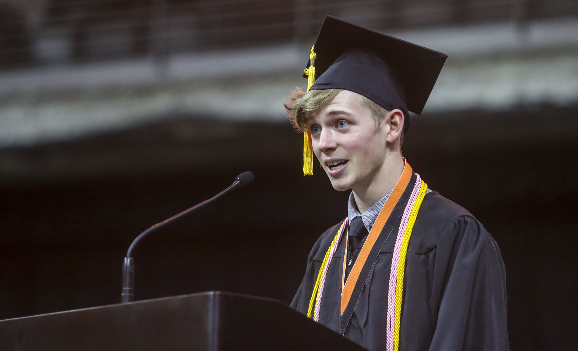 060219-mda-nws-uthsgrad-024